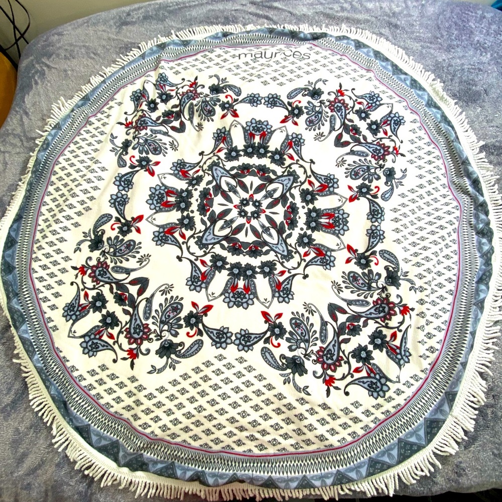Maurices Round Multicolored Floral Print Throw Blanket 57" In Diameter